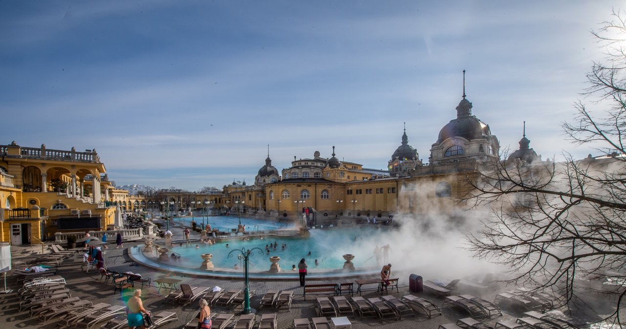 Spa Szechenyi w Budapeszcie (Węgry) /Ferenc Isza /AFP