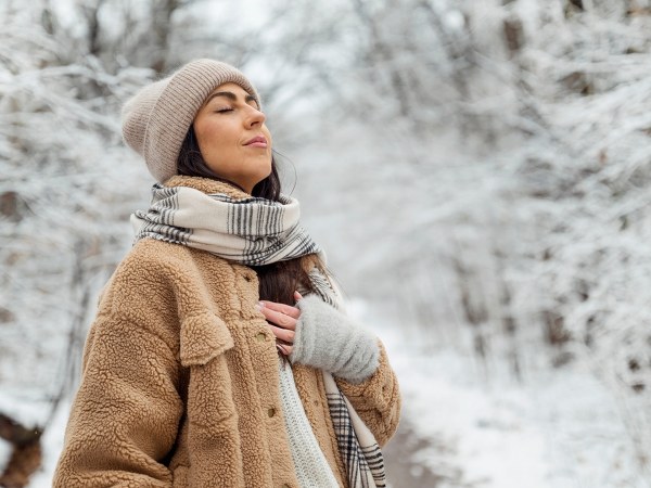Spacer mimo chłodu i zimowa kąpiel leśna? Kilka kroków bliżej do zdrowia