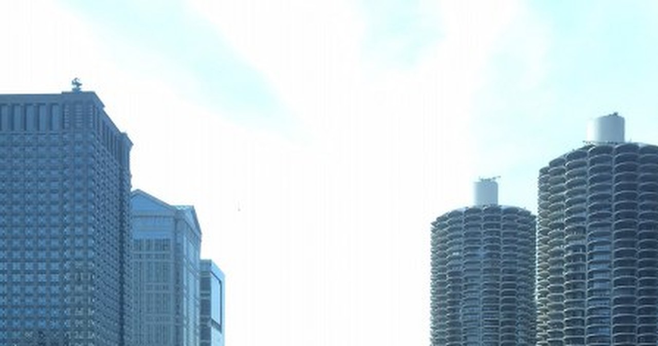 Spacer po linie między drapaczami