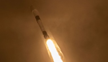 SpaceX chwali się nagraniem silnika rakiety Falcon 9. W tle zachód Słońca