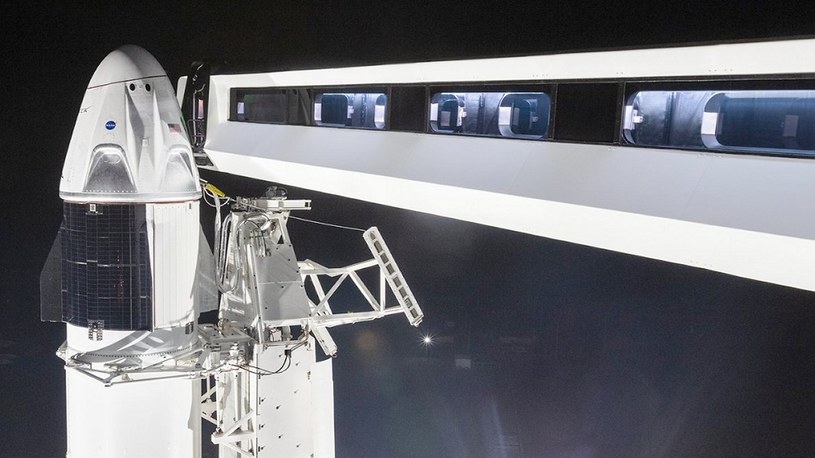 SpaceX opublikowało piękne zdjęcia z testu Falcona i załogowego Dragona /Geekweek
