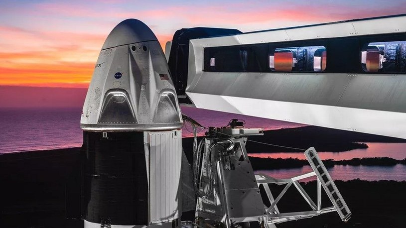 SpaceX publikuje film z ognistego testu systemu ucieczkowego kapsuły Dragon /Geekweek