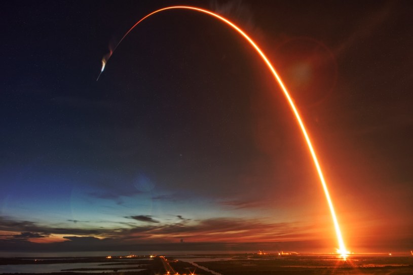 SpaceX z powodzeniem wystrzeliło szpiegowskiego satelitę /123RF/PICSEL