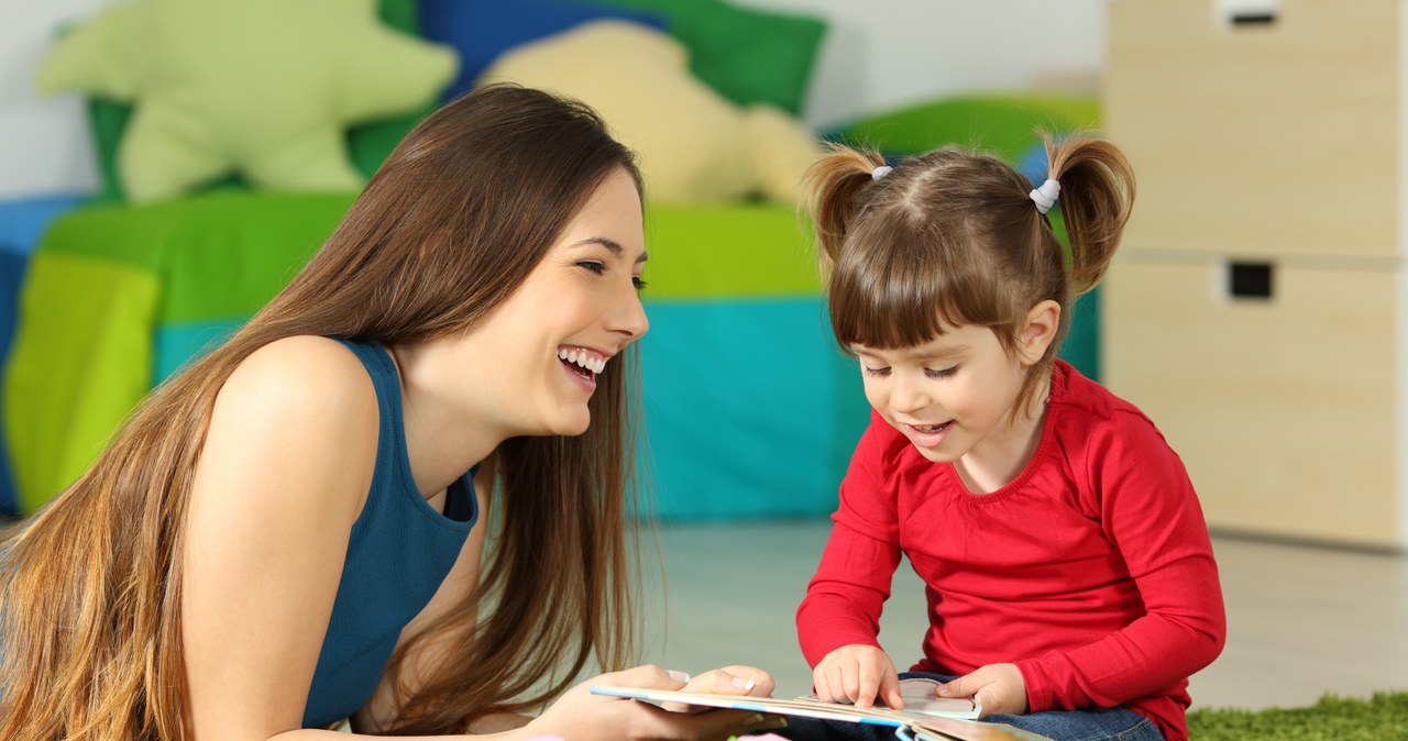 Spada liczba niań zatrudnianych ze wsparciem finansowym państwa /123RF/PICSEL