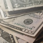 Spada zaufanie do waluty Amerykanów. Im słabszy dolar, tym droższe metale szlachetne