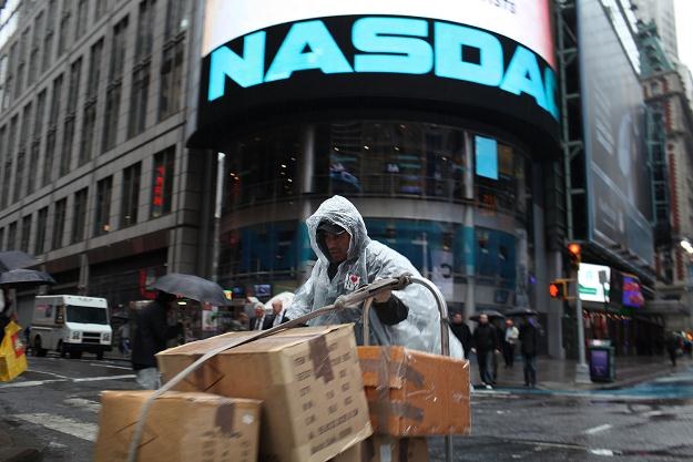 Spadki na Wall Street po obniżeniu perspektywy ratingu USA /AFP
