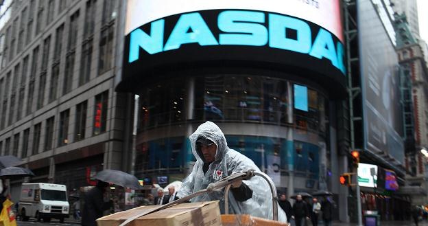Spadki na Wall Street po obniżeniu perspektywy ratingu USA /AFP