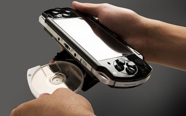 Spadła dynamika sprzedaży PSP w Japonii, jednym z czynników z pewnością jest oczekiwanie na PSP2 /Informacja prasowa