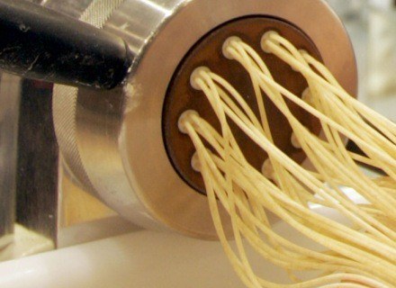 Spaghetti prosto z drzewa...? /AFP