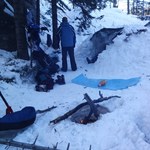Spali w śnieżnych jamach. Studenci na dzikim biwaku w Karkonoszach