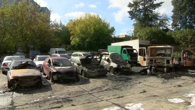 Spalone samochody /TVN24/x-news