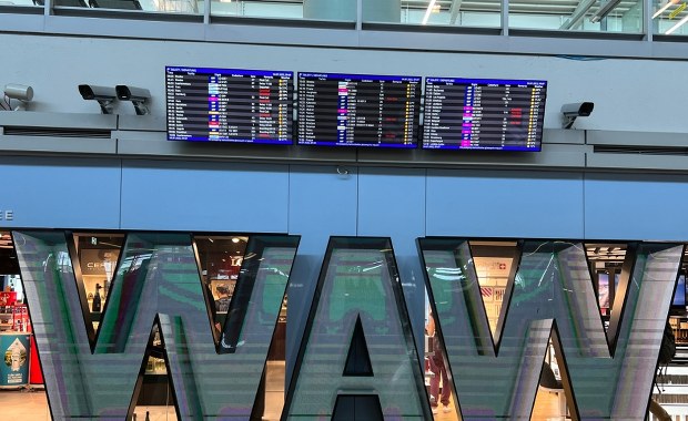 Sparaliżował na wiele godzin ruch na Okęciu. 28-latek w areszcie