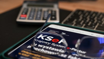 "Spartaczyli sprawę. Ręce opadają". Były premier ostro o KSeF