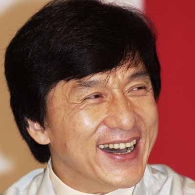 Specjalista od wschodnich sztuk walki Jackie Chan tym razem zagra piłkarza /AFP