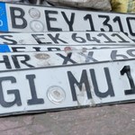 Specjalna tablica rejestracyjna z literą "W". Co oznacza?