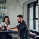 Specjalne obowiązki pracodawcy. To musi zapewnić pracownikowi zimą