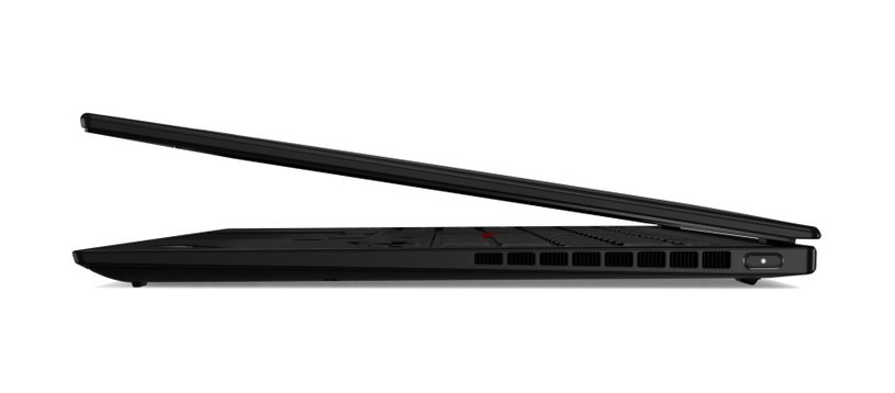 Specyfikacja ThinkPad X1 Nano sprawia, że mamy do czynienia z laptopem z najwyższej półki / materiały promocyjne /.