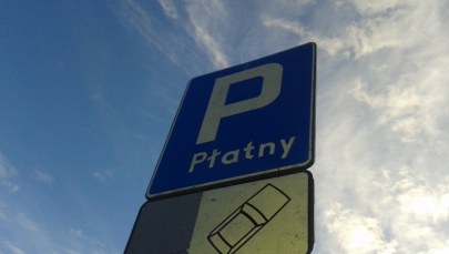 Spędzasz weekend w Sopocie? Uważaj na samochód, może zostać odholowany