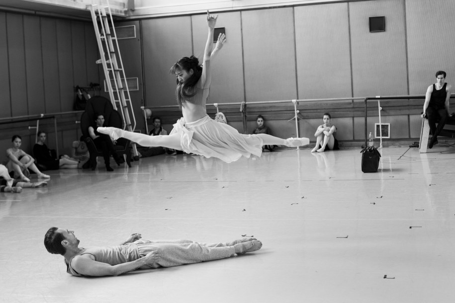 Spektakl zobaczymy w wykonaniu Polskiego Baletu Narodowego. Choreografię ułożył Krzysztof Pastor. /fot. Ewa Krasucka /