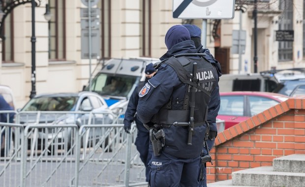Spektakularna akcja CBŚP. Policjanci obezwładnili mężczyznę na środku ulicy
