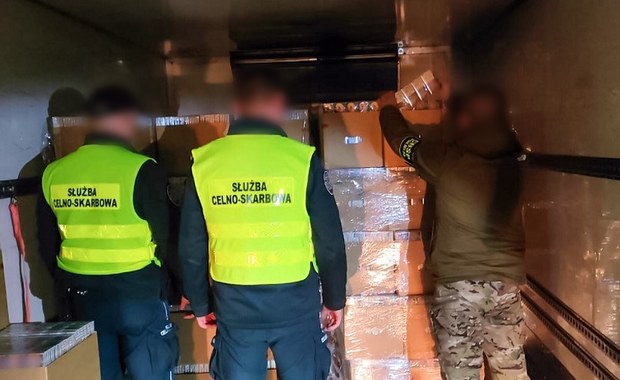 Spektakularna akcja na krajowej "dwójce". Mobilny skaner odkrył ładunek