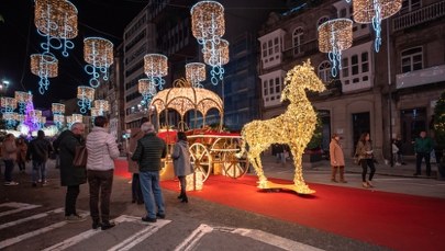 Spektakularne iluminacje przyciągają tłumy. Mieszkańcy mówią: To już przesada