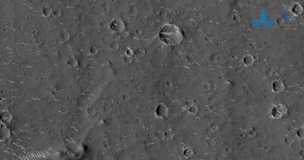 Spektakularne zdjęcie Marsa zrobione przez sondę Tianwen-1 /materiały prasowe