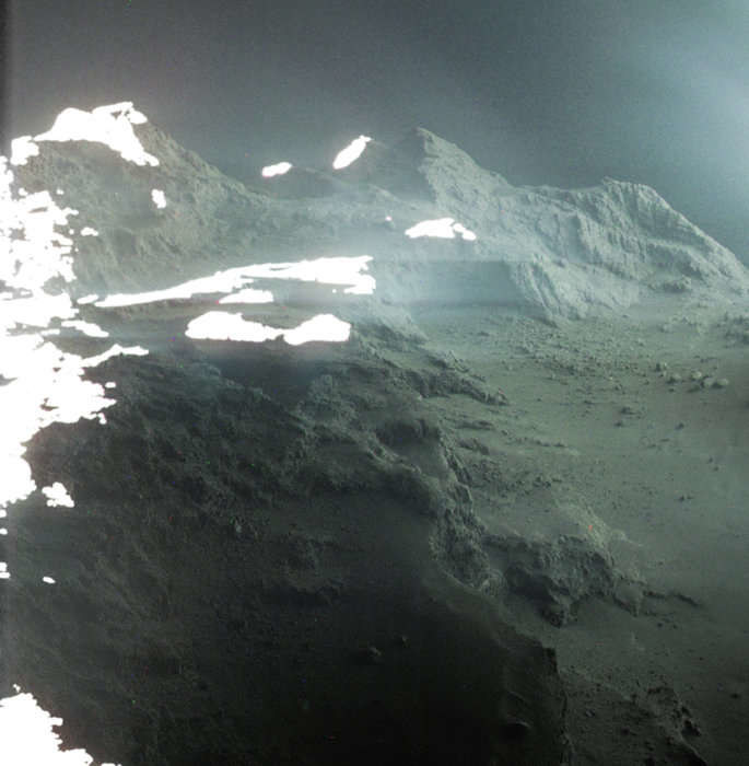 Spektakularne zdjęcie powierzchni komety 67P /materiały prasowe