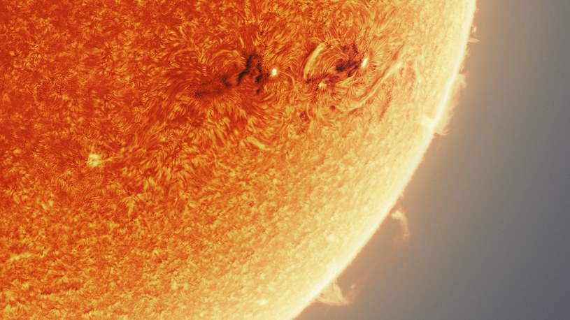 Spektakularny obraz Słońca stworzony z aż 150 tysięcy pojedynczych zdjęć /Andrew McCarthy /Instagram
