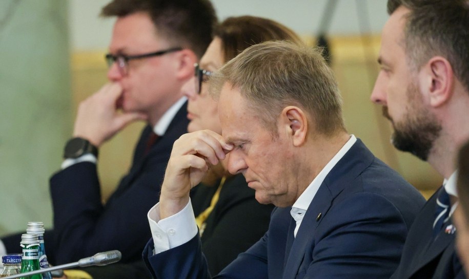 Spięcie na linii Donald Tusk i Szymon Hołownia /Piotr Molecki /East News