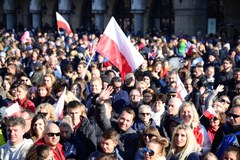Śpiewaliśmy biało-czerwone przeboje na Rynku Głównym w Krakowie