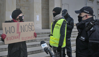 Spisywanie protestujących we Wrocławiu