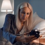 Śpisz mniej niż sześć godzin? Ryzyko demencji rośnie szybciej niż sądzisz