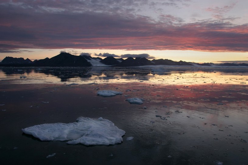 Spitsbergen - arktyczna prowincja Królestwa Norwegii /East News