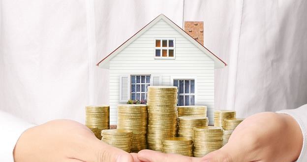 Spłacający kredyty mieszkaniowe moga liczyć na wsparcie /&copy;123RF/PICSEL