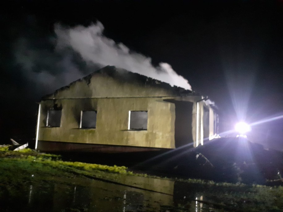 Spłonęła hala magazynowa stolarni /KP PSP Iława /Państwowa Straż Pożarna