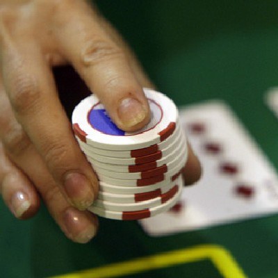 Spłukany do cna hazardzista argumentuje, ze w kasynie pozwalano mu grać choć był kompletnie pijany /AFP