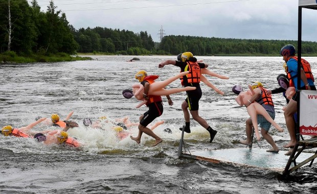 Spływ na lalkach erotycznych odwołany. Nie chciały tego rosyjskie władze