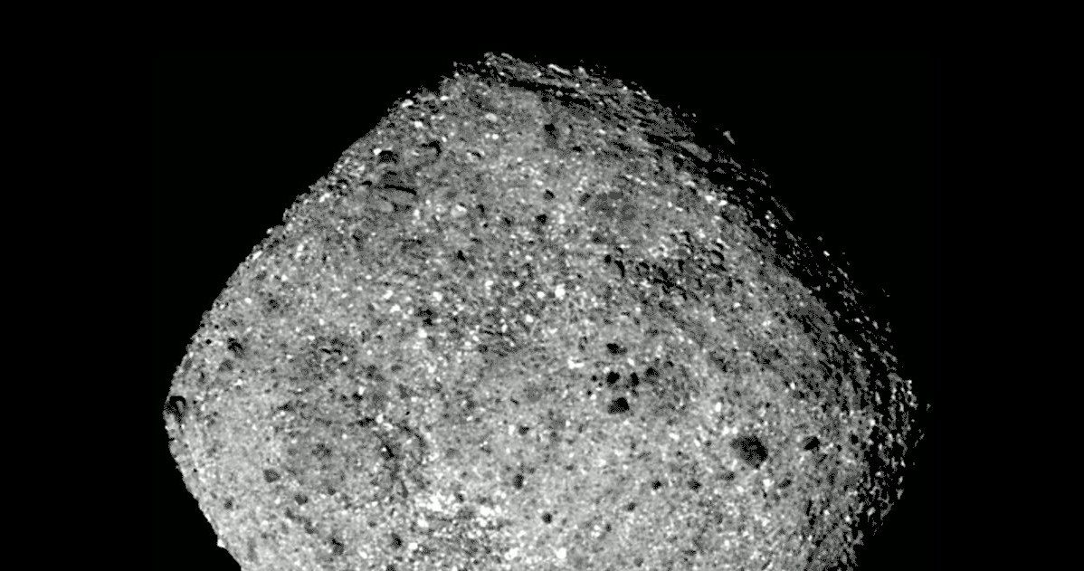 Spojrzenie na planetoidę Bennu z odległości około 80 km /materiały prasowe
