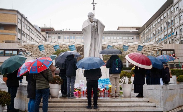 ​"Spokojna noc papieża". Jest nowy komunikat Watykanu