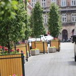 Spór o donice na krakowskim Kazimierzu. Miastu grożą kary