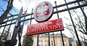 Spór o Trybunał Konstytucyjny. Sędziowie zapowiadają pozew do sądu pracy