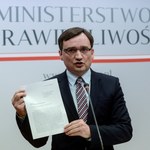 Spór wokół TK: Ziobro chce dyscyplinarki dla prezesa Rzeplińskiego