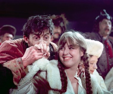 Sporą popularność przyniosła aktorce rola siostry Genowefy Kłoś w serialu "Doktor Ewa". Jeszcze lepszą kreację stworzyła w "Polskich drogach" (jako żona granego przez Kazimierza Kaczora głównego bohatera), za którą uhonorowano ją Nagrodą Przewodniczącego Komitetu do spraw Radia i Telewizji.

Za najważniejszą kinową rolę Lothe z tego okresu uznać należy Terkę Gasztowtówną-Paculankę z "Potopu" Jerzgo Hoffmana (na zdjęciu).