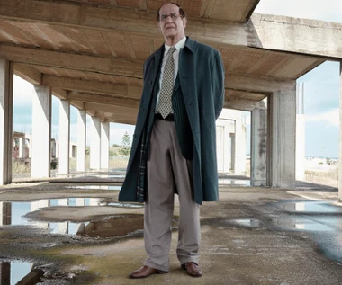 Sporo ironii i sycylijskiego wisielczego humoru. To spodoba się Polakom