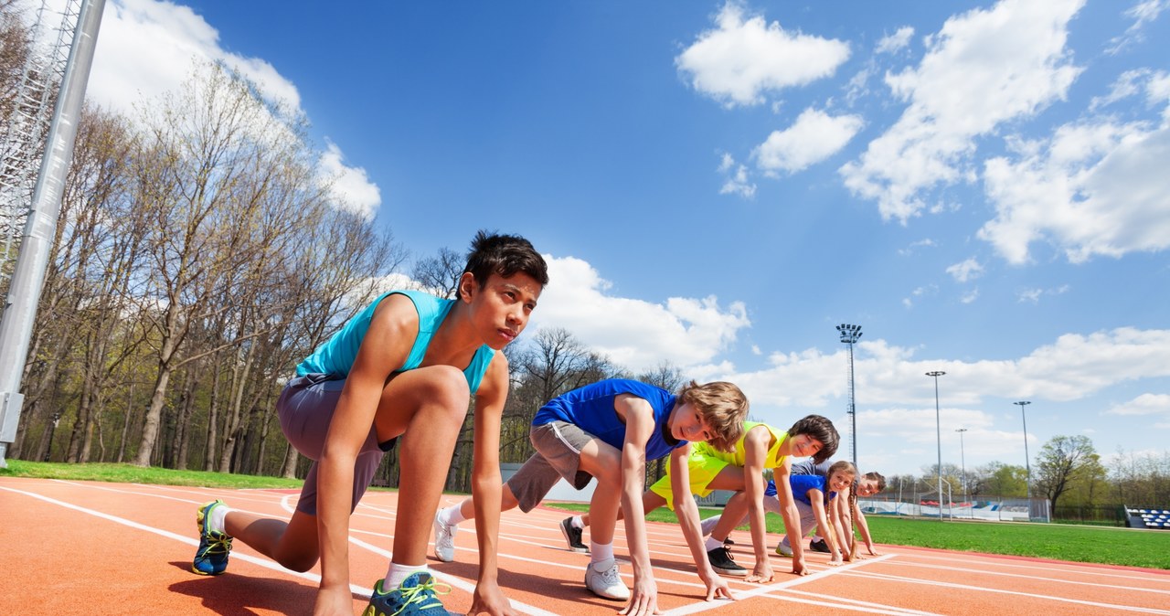 Sport poprawia zdolności społeczne /123RF/PICSEL