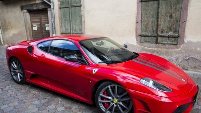 "Sportowe cacko" Trumpa sprzedane na aukcji 