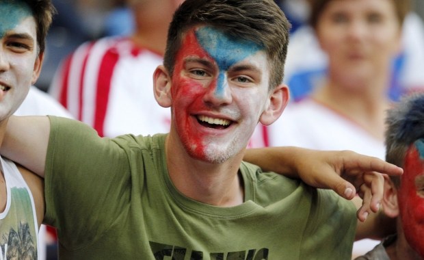 Sportowy tydzień z rykiem rajdowych samochodów i futbolem