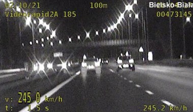 Sportowym Nissanem jechał 240 km/h na drodze S52