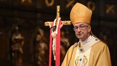 "Spory są im bardzo na rękę". Abp Galbas ostrzega